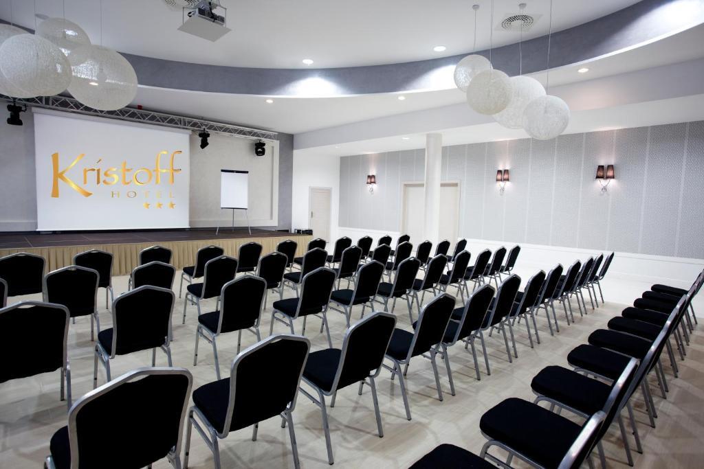 Hotel Kristoff Łaszków Kültér fotó